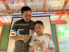葉っぱを使って学んだことを説明