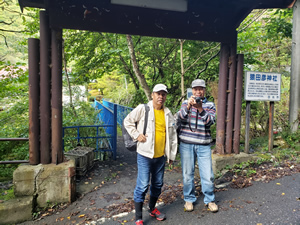 チームフィリピンのベテラン2人。左がデルフィンさん。右がロペスさん
