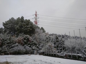 雪景色の中部研修センター
