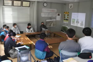 オイスカの若手中堅職員への研修講義にも、友人二人や東京の大学生、ボランティアの方たちとともに交ぜてもらいました